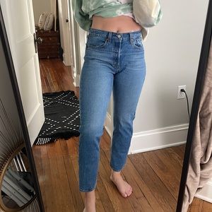 Levi’s Wedgie straight leg jean